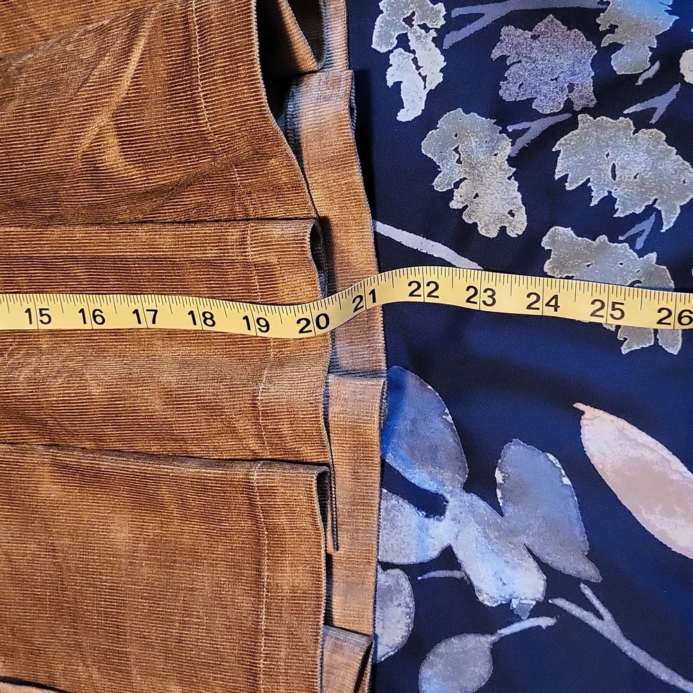 Skirt - Picture 10 of 11